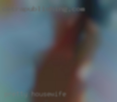 pretty housewife urge for fun fuck